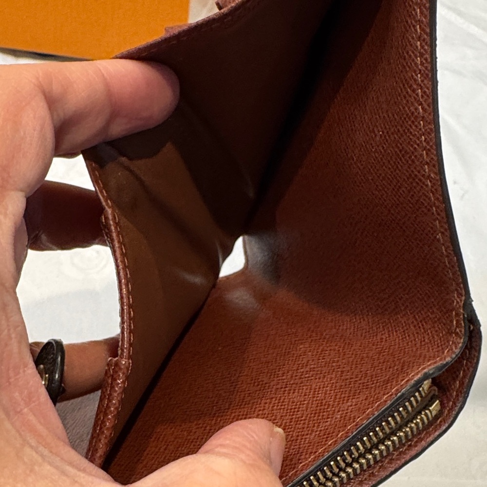 Authentic Louis Vuitton Compact Monogram Wallet - Picture 11 of 12